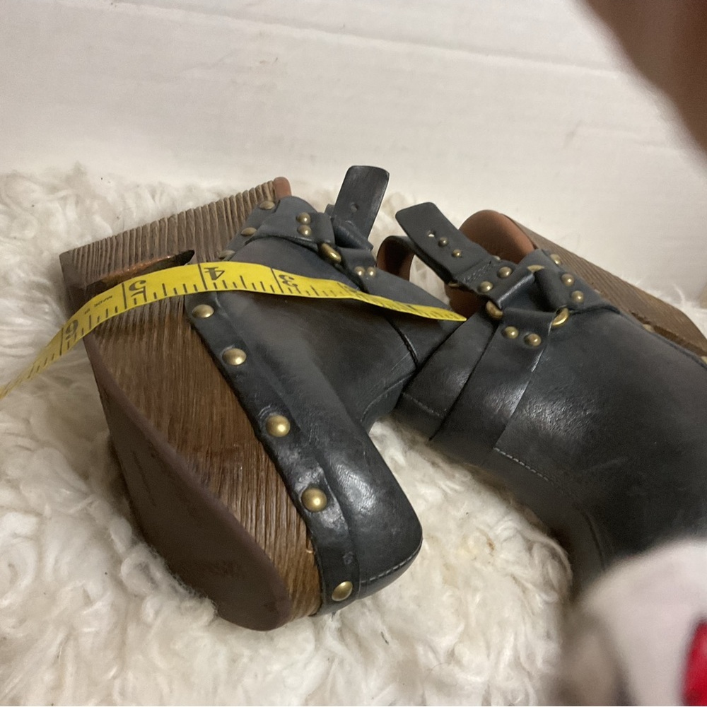 Kork-ease Studded Ankle strap clogs ( Bette style) 6 - Picture 9 of 12